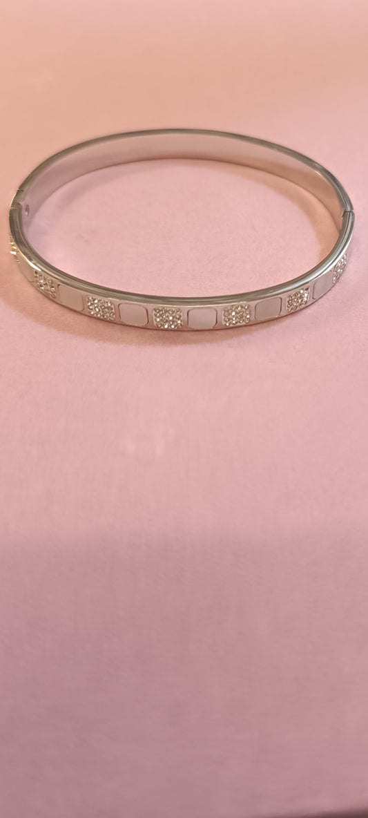 Bracelet ouverture clip 15€